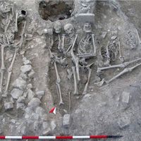 Fig. 10 Area in front of nartex during the Medieval phase with intercutting graves